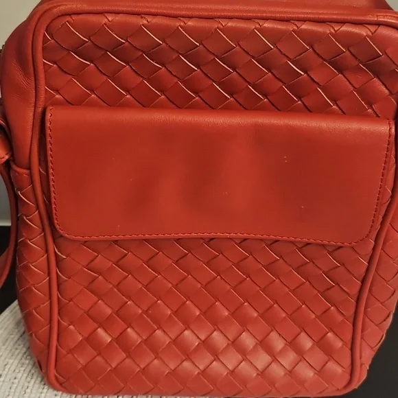 Bottega Veneta Red Crossbody Leather Bag With Original Dustbag - Picture 3 of 13